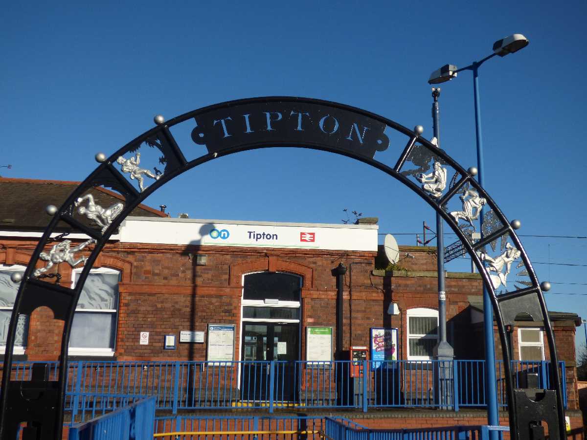 Tipton Station